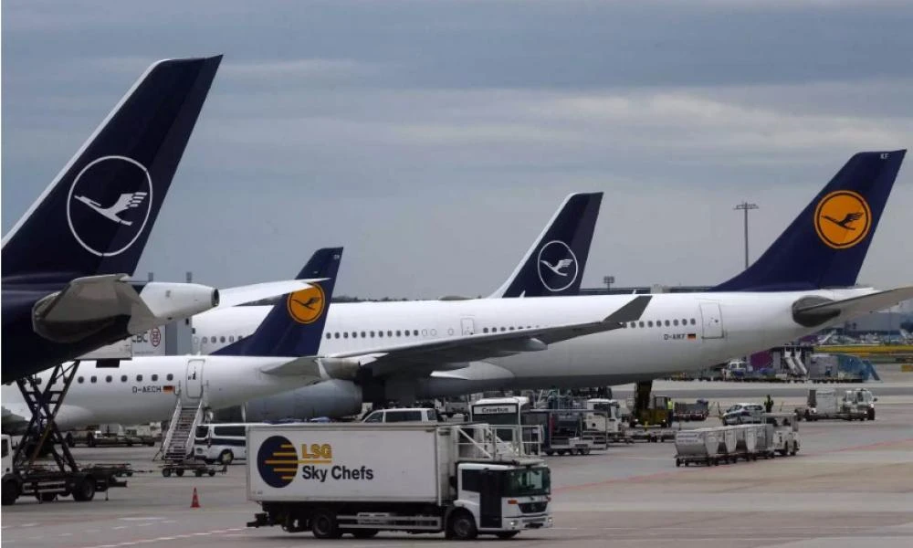 Lufthansa: Πάνω από 3.000 πτήσεις θα ακυρωθούν το καλοκαίρι λόγω έλλειψης προσωπικού